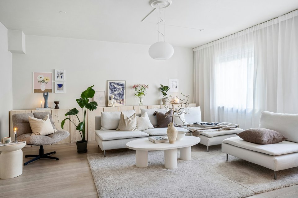 Tidy living room illustrating a clean rental home ready for its next occupant